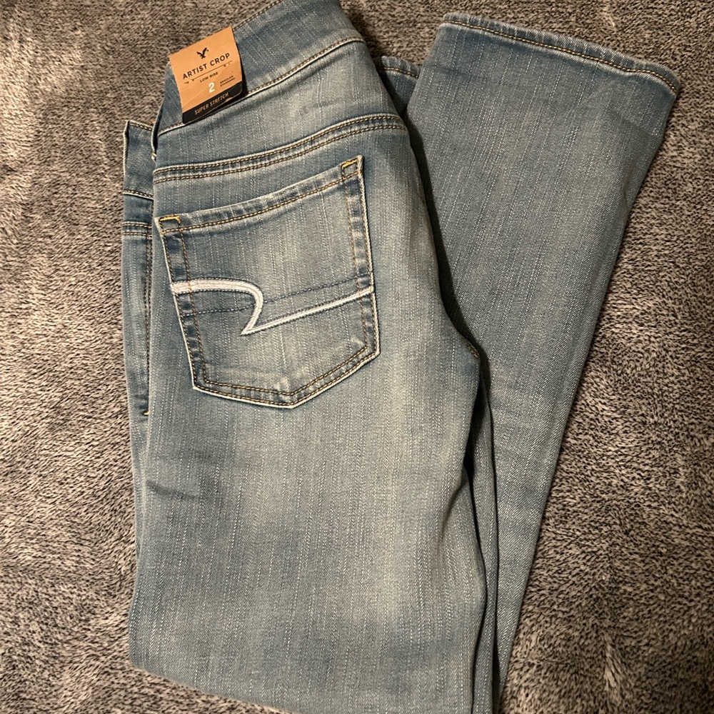 American Eagle artist crop low-rise Jean size 2